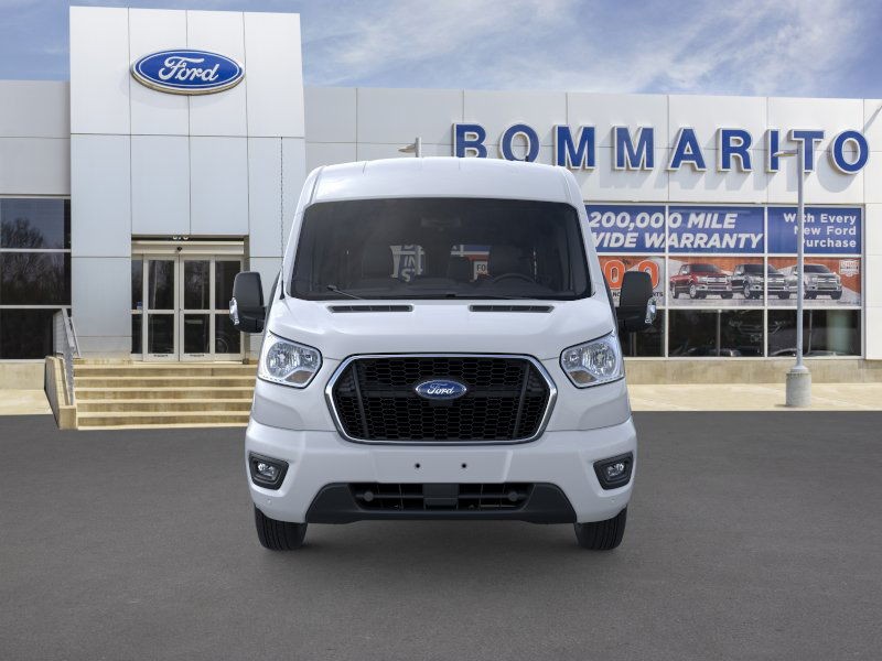 Ford Transit Passenger Wagon Vehicle Image 06