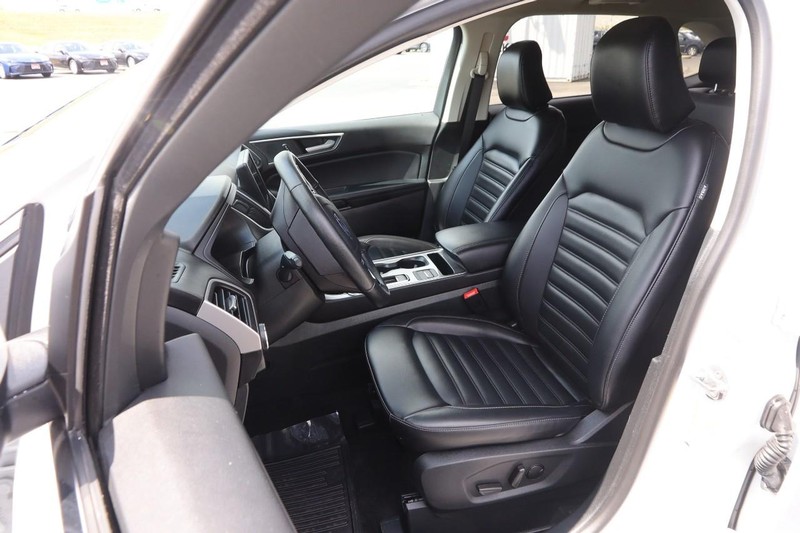 Ford Edge Vehicle Image 08