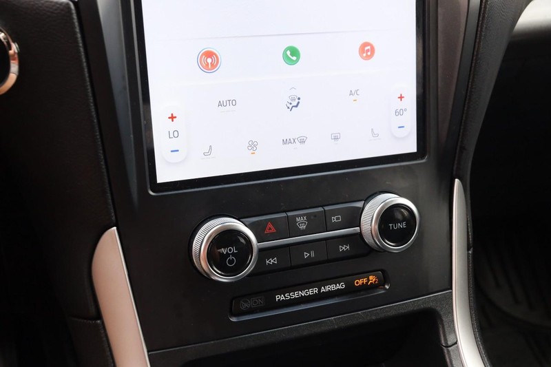 Ford Edge Vehicle Image 17
