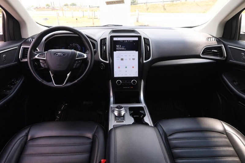 Ford Edge Vehicle Image 19