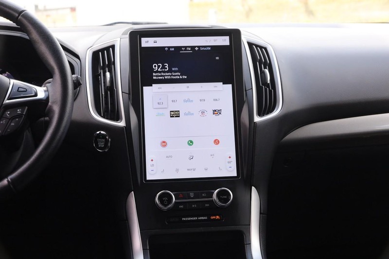 Ford Edge Vehicle Image 22