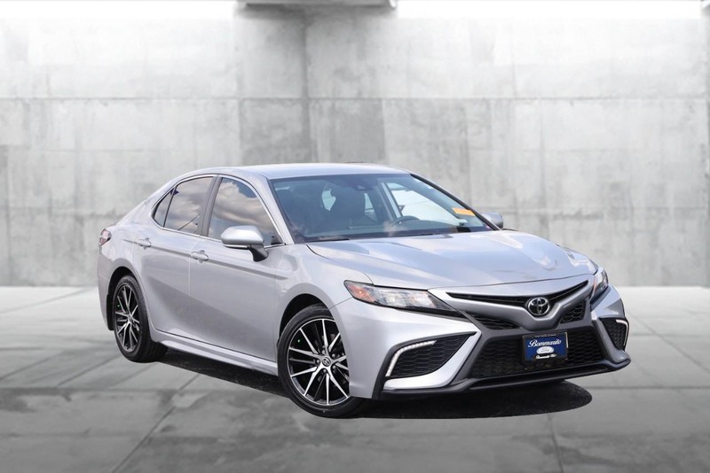 Toyota Camry Vehicle Image 02