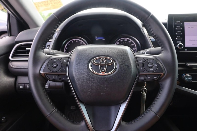 Toyota Camry Vehicle Image 10