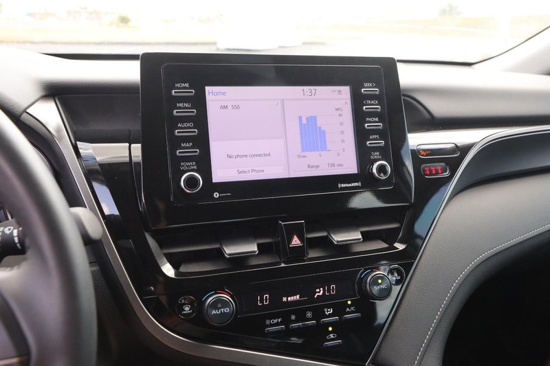 Toyota Camry Vehicle Image 14