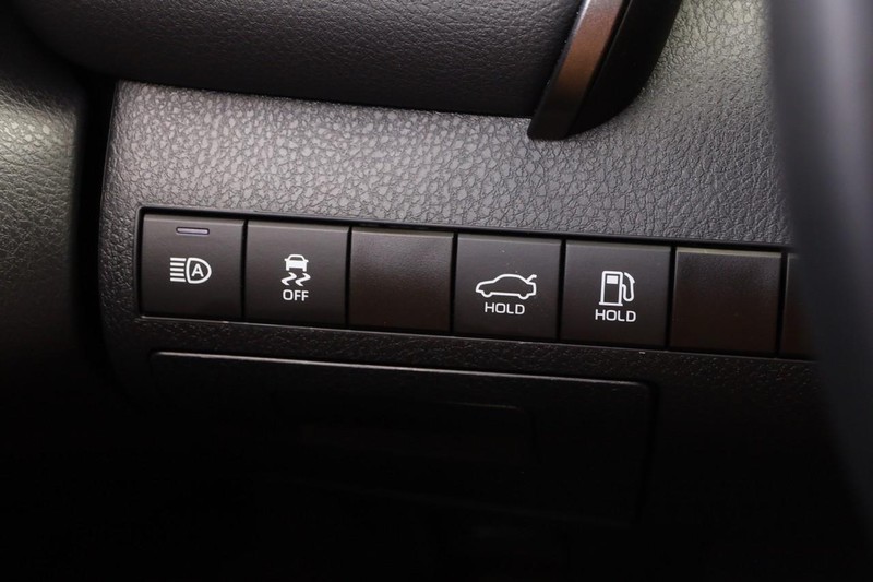 Toyota Camry Vehicle Image 18