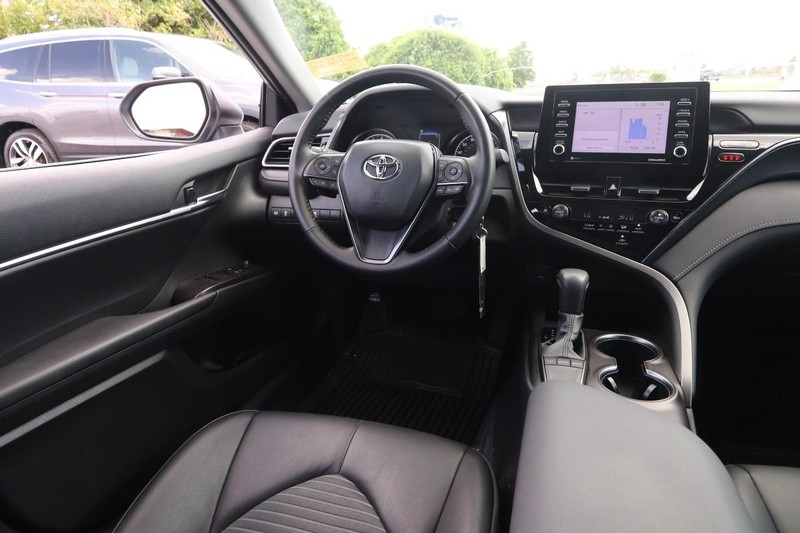 Toyota Camry Vehicle Image 20