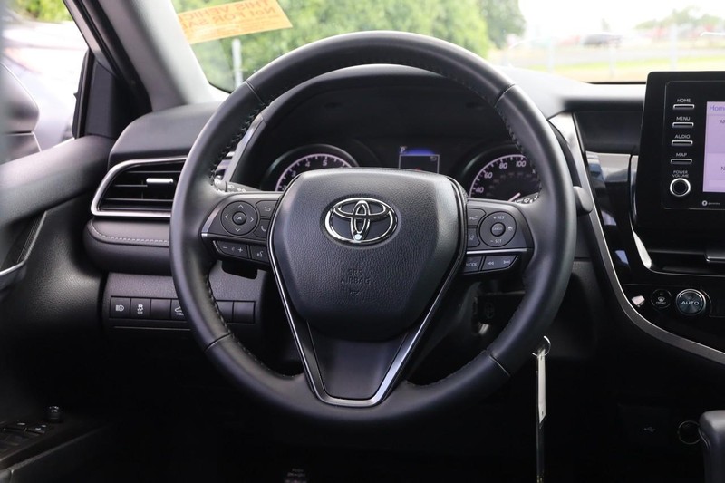 Toyota Camry Vehicle Image 21