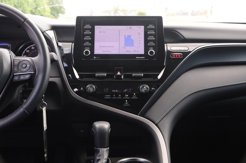 Toyota Camry Vehicle Image 22