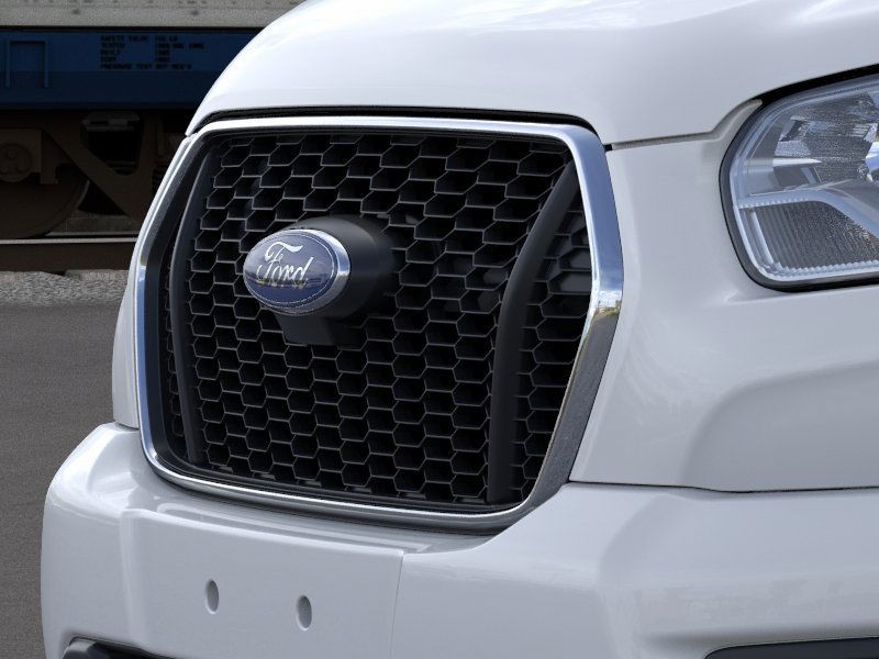 Ford Transit-350 Vehicle Image 17