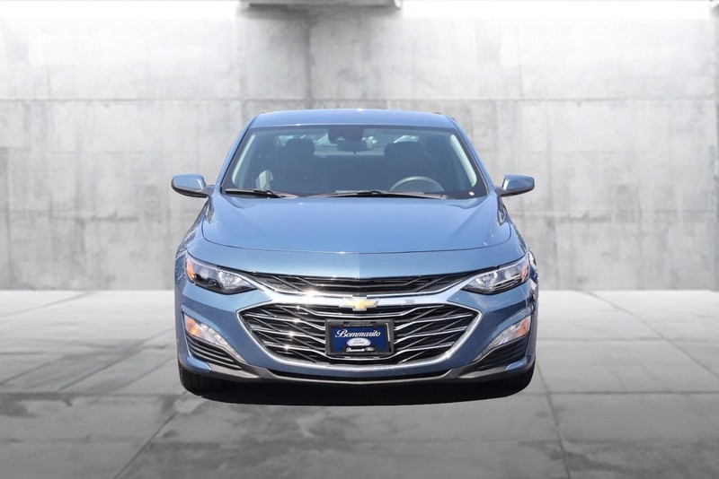 Chevrolet Malibu Vehicle Image 04