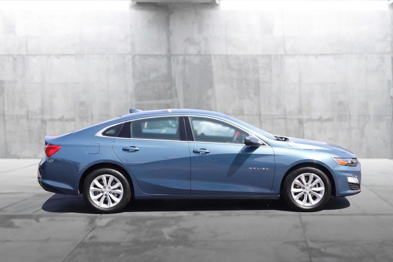 Chevrolet Malibu Vehicle Image 05