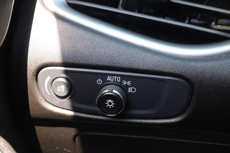 Chevrolet Malibu Vehicle Image 17