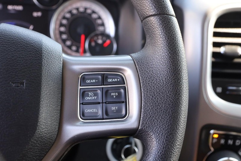 Ram 1500 Classic Vehicle Image 12