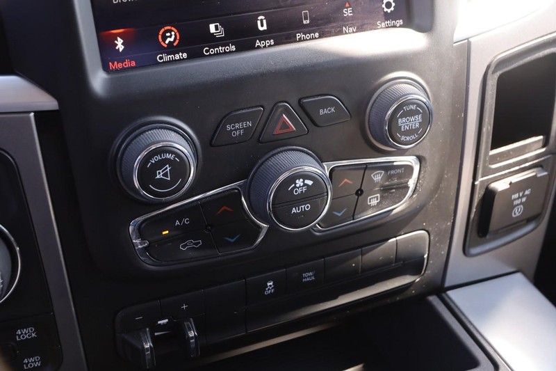 Ram 1500 Classic Vehicle Image 16