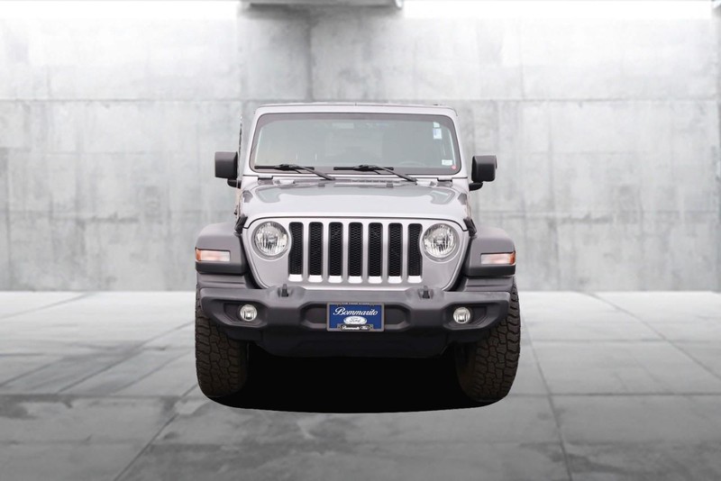 Jeep Wrangler Unlimited Vehicle Image 04
