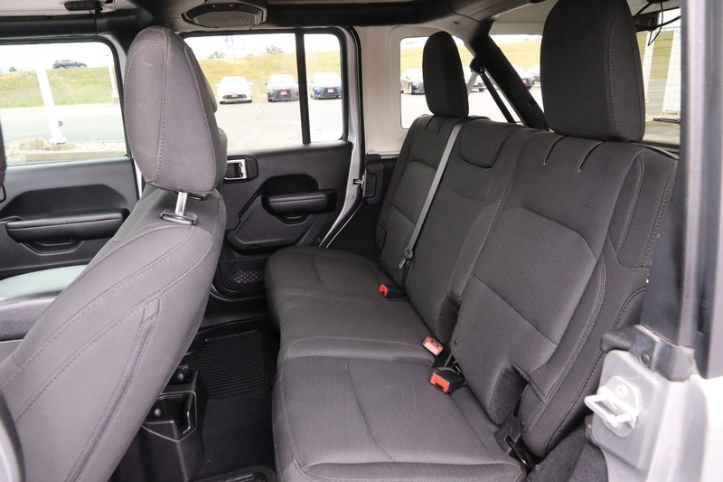 Jeep Wrangler Unlimited Vehicle Image 10