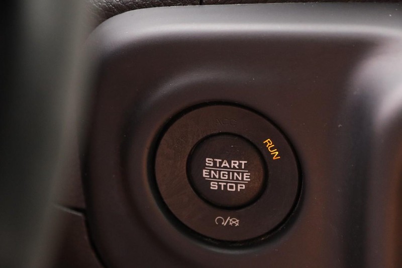 Jeep Wrangler Unlimited Vehicle Image 15