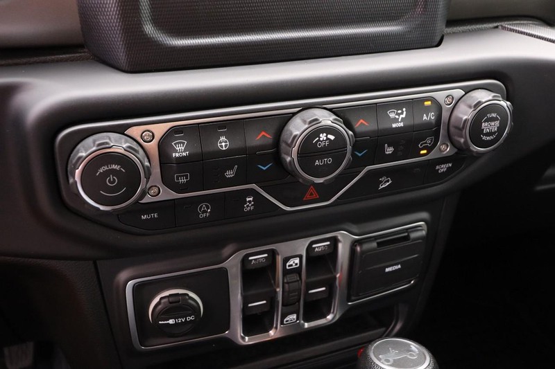 Jeep Wrangler Unlimited Vehicle Image 18