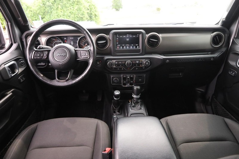 Jeep Wrangler Unlimited Vehicle Image 20