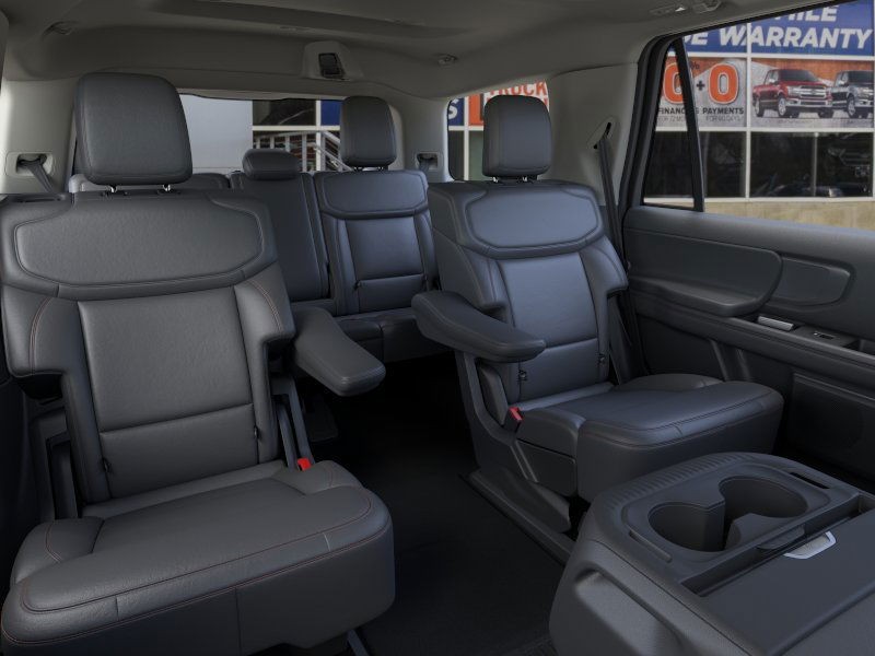 Ford Expedition Vehicle Image 11