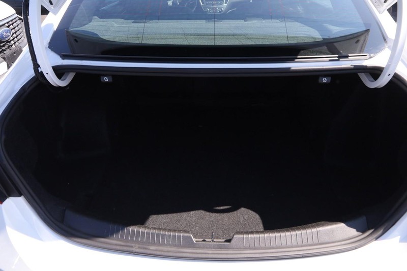 Chevrolet Malibu Vehicle Image 08
