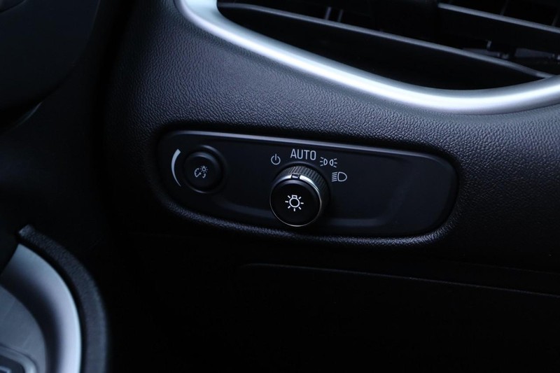 Chevrolet Malibu Vehicle Image 19