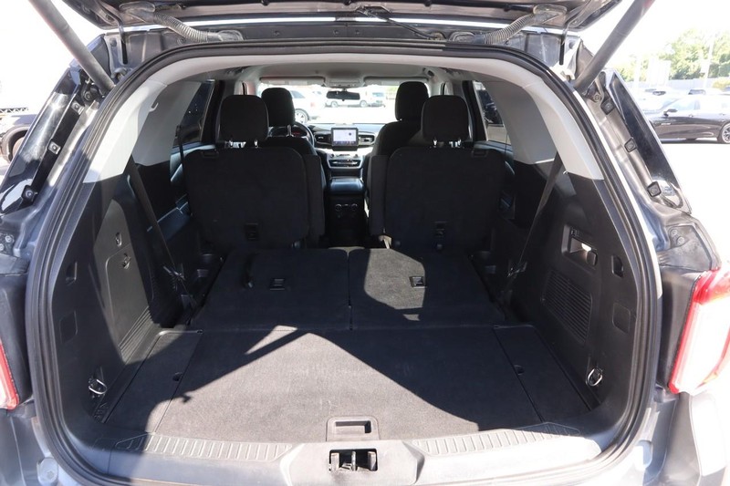 Ford Explorer Vehicle Image 08