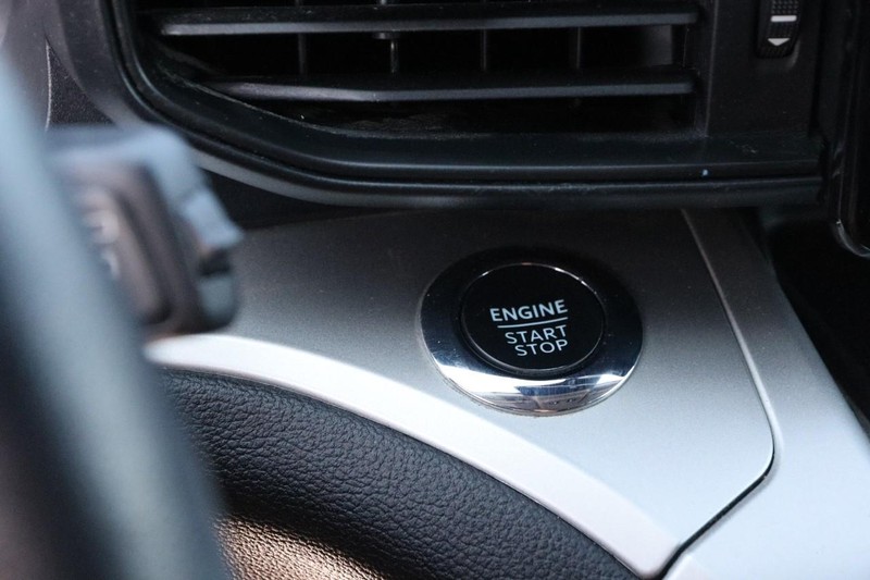 Ford Explorer Vehicle Image 18