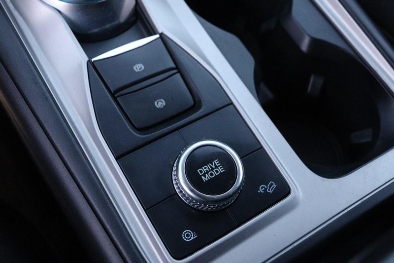 Ford Explorer Vehicle Image 22