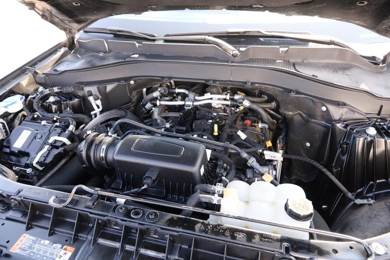 Ford Explorer Vehicle Image 30