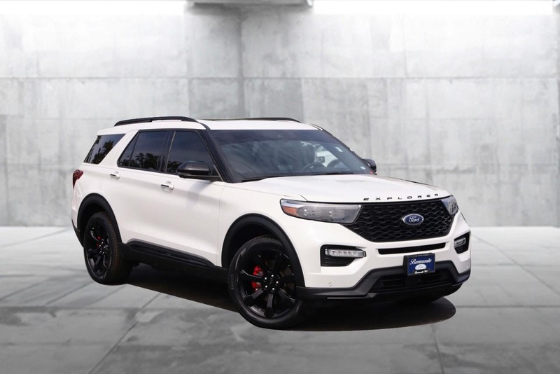 Ford Explorer Vehicle Image 02