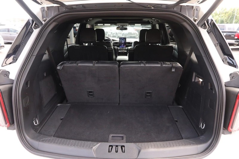 Ford Explorer Vehicle Image 07