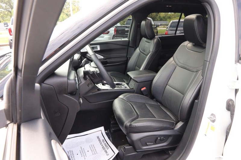 Ford Explorer Vehicle Image 10