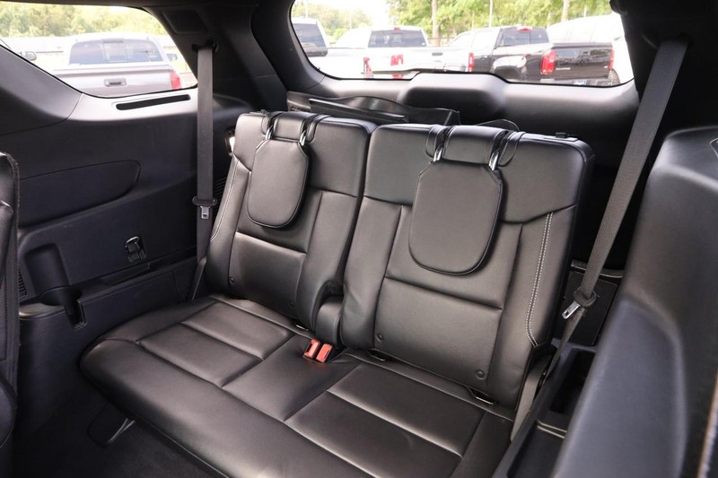 Ford Explorer Vehicle Image 12