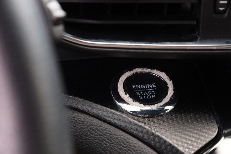 Ford Explorer Vehicle Image 17