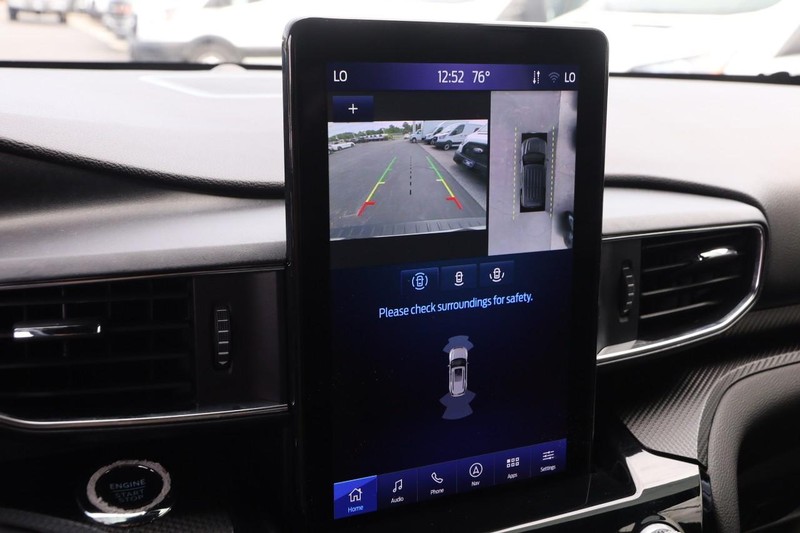 Ford Explorer Vehicle Image 19