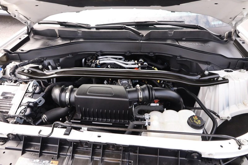 Ford Explorer Vehicle Image 29