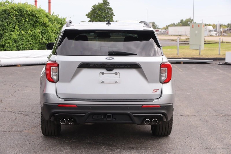 Ford Explorer Vehicle Image 06