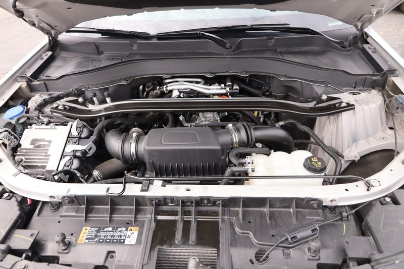 Ford Explorer Vehicle Image 29