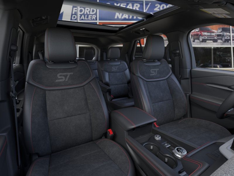 Ford Explorer Vehicle Image 10