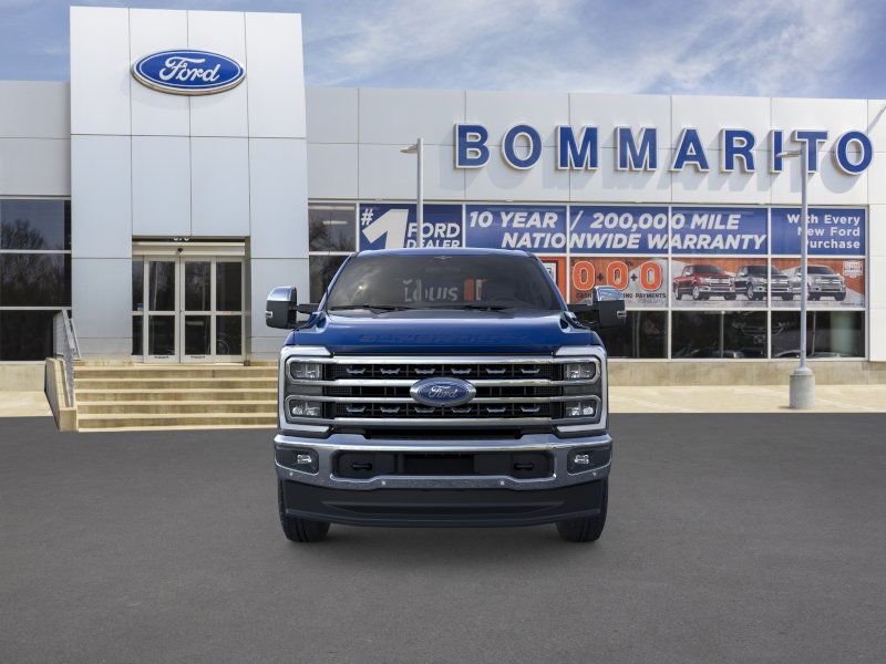 Ford Super Duty F-250 SRW Vehicle Full-screen Gallery Image 6