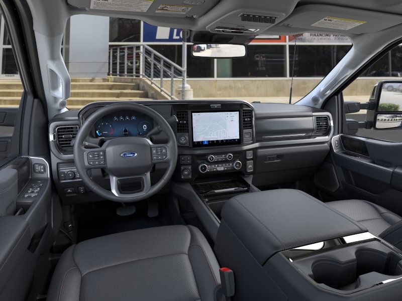 Ford Super Duty F-250 SRW Vehicle Full-screen Gallery Image 9