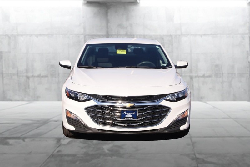 Chevrolet Malibu Vehicle Image 04