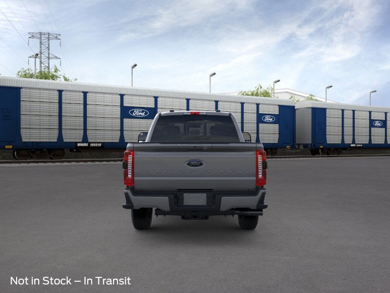 Ford Super Duty F-350 SRW Vehicle Image 05