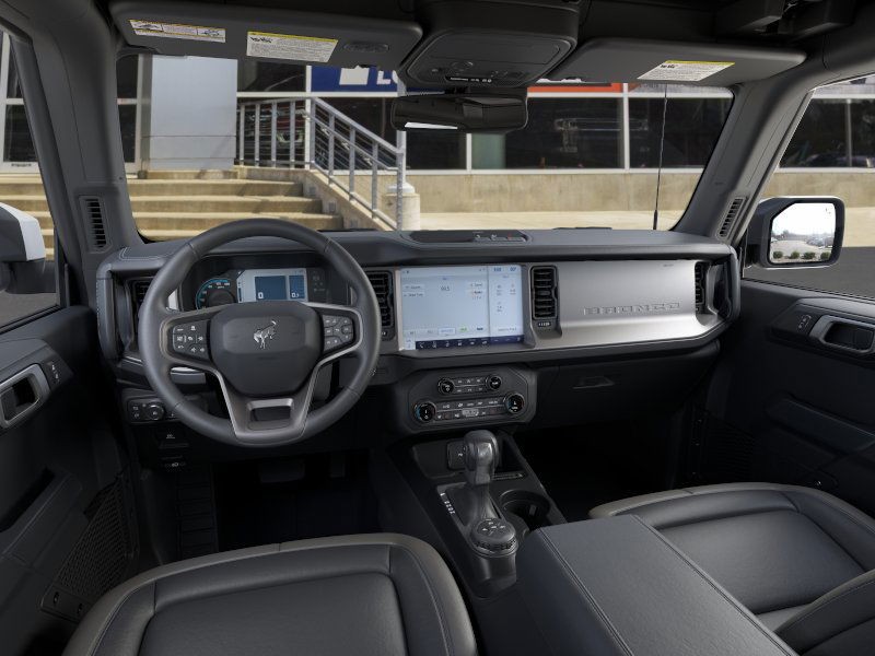 Ford Bronco Vehicle Full-screen Gallery Image 9