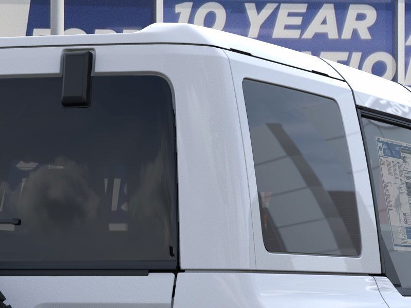 Ford Bronco Vehicle Full-screen Gallery Image 25