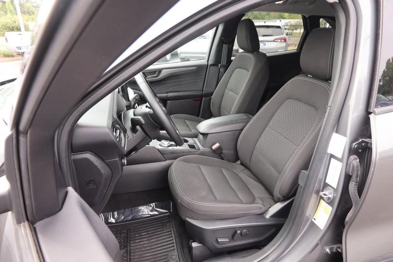 Ford Escape Vehicle Image 09
