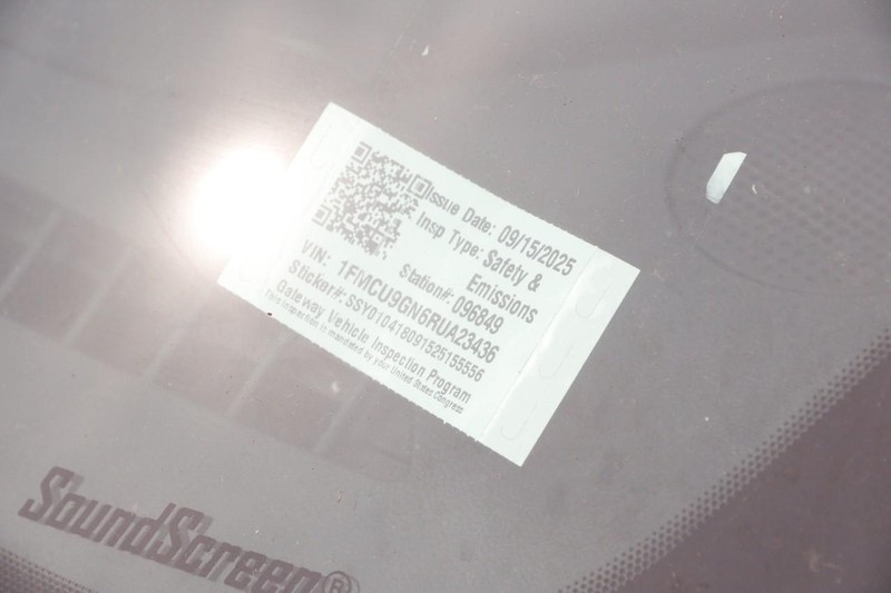 Ford Escape Vehicle Image 28