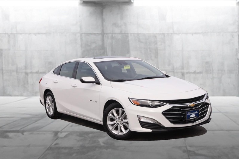 Chevrolet Malibu Vehicle Image 02