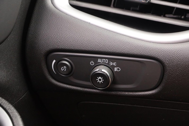 Chevrolet Malibu Vehicle Image 19